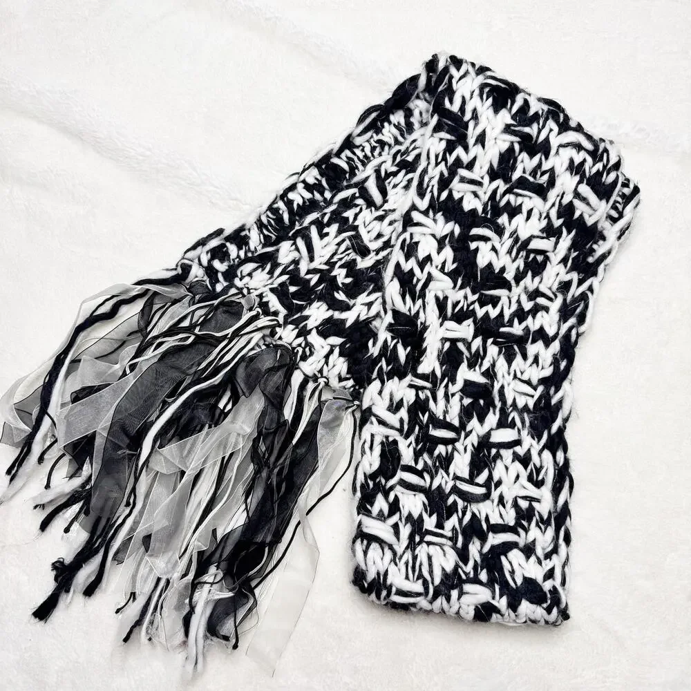 WHITE HOUSE BLACK MARKET Chunky Sparkle Knit Scarf with Ribbon Fringe NEW - Picture 1 of 7